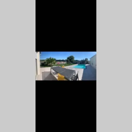 Avec Piscine *